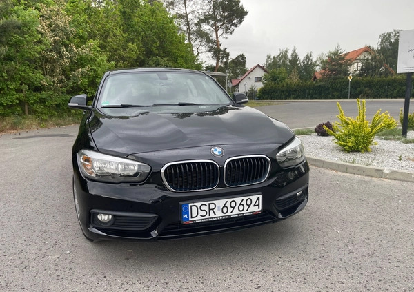BMW Seria 1 cena 45000 przebieg: 138000, rok produkcji 2016 z Warszawa małe 106